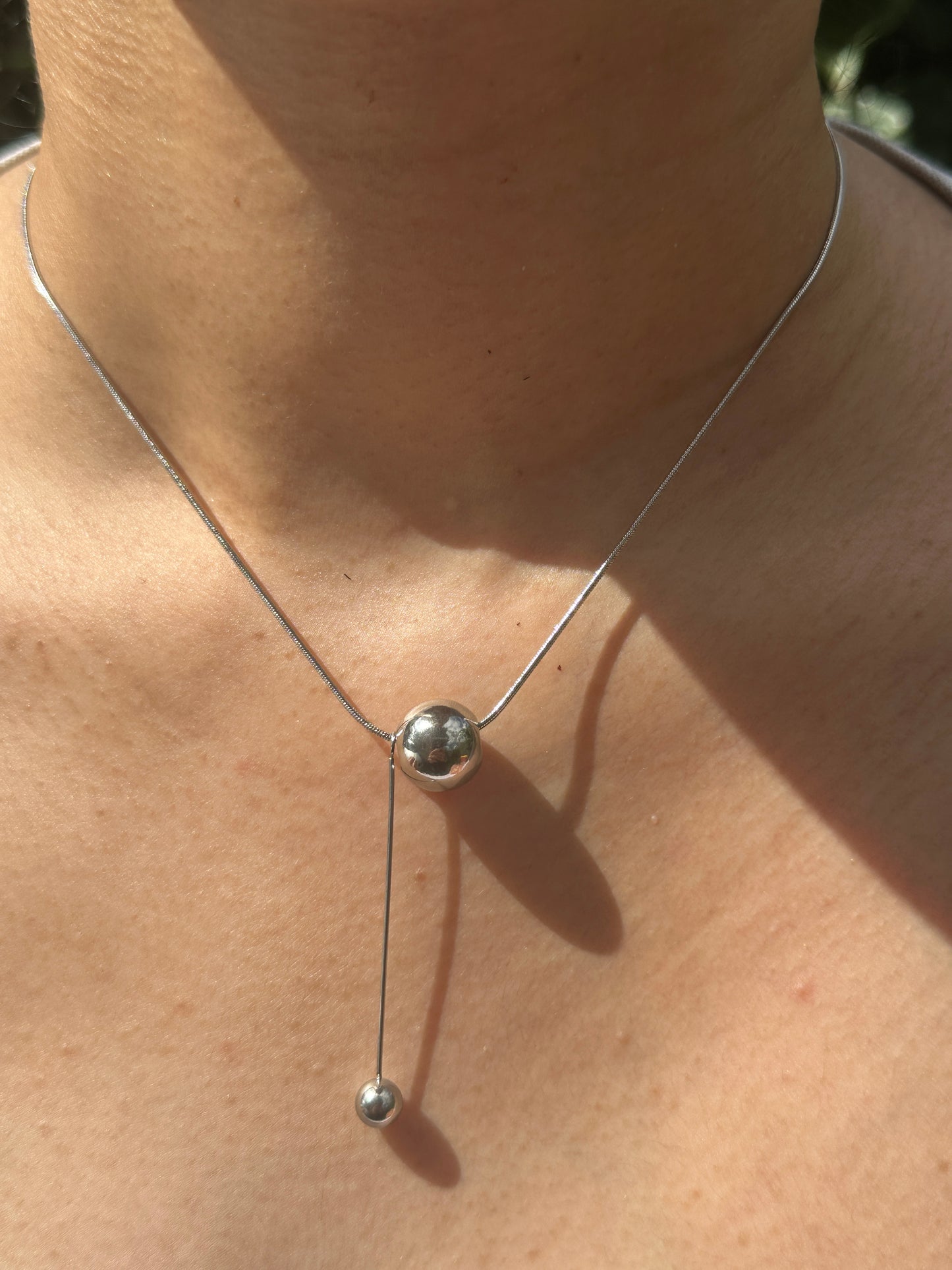 Sleek Motion Pendant Necklace (40.5 + 5 cm)