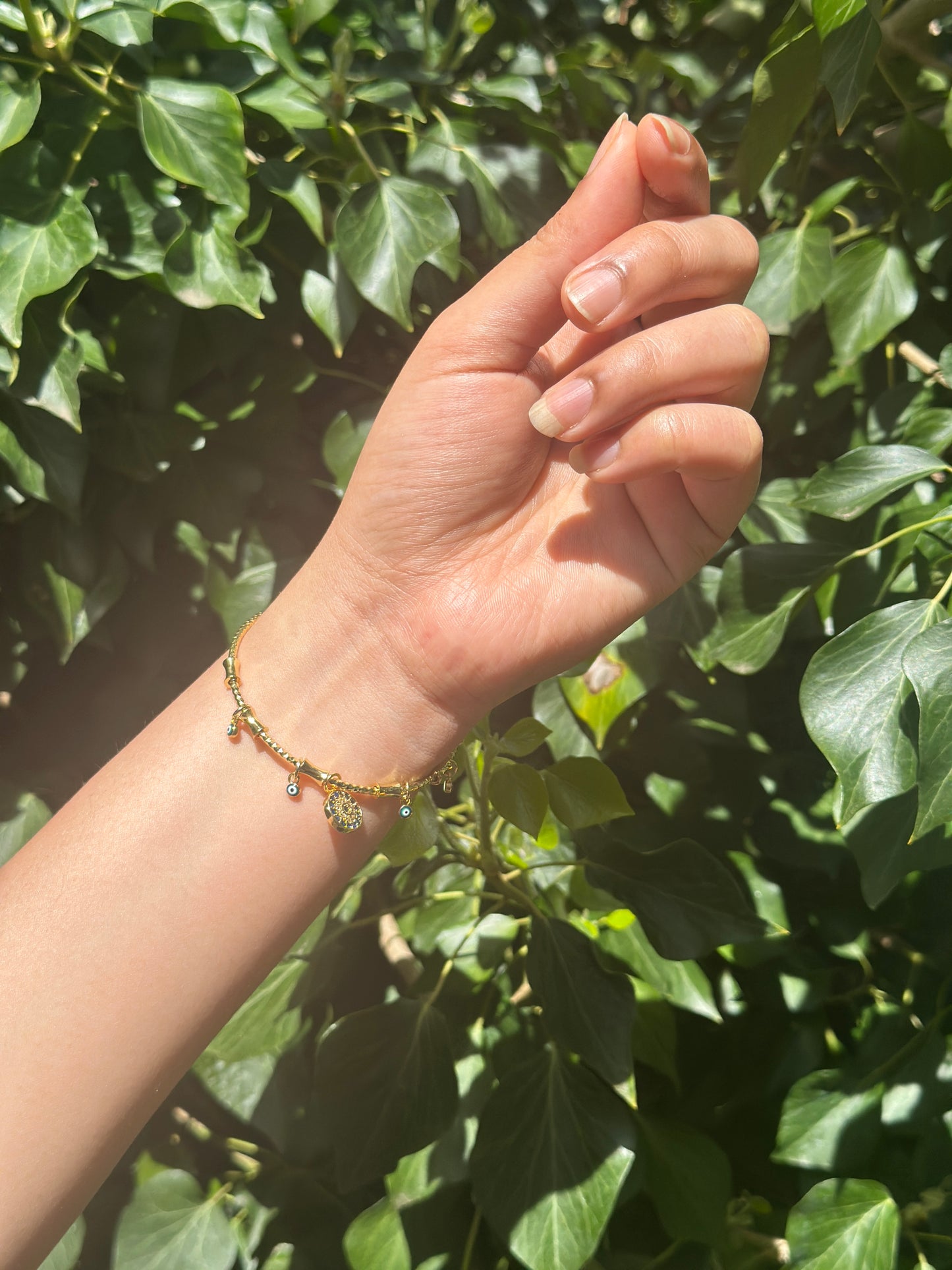 Aura Glow Evil Eye Bracelet (6 cm Diameter)