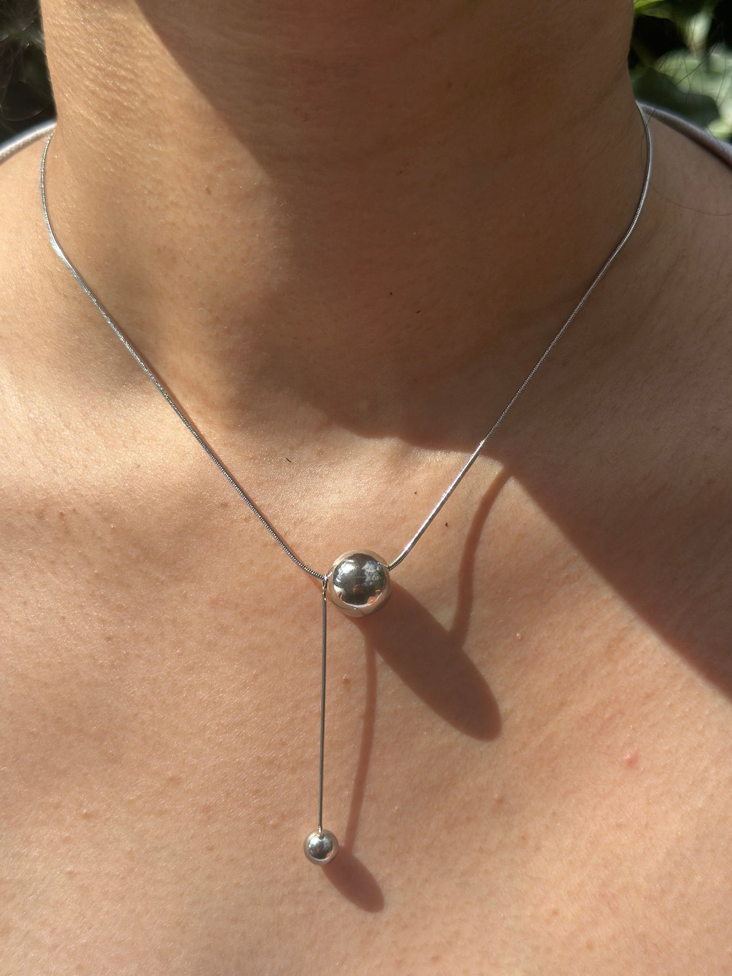 Sleek Motion Pendant Necklace (40.5 + 5 cm)