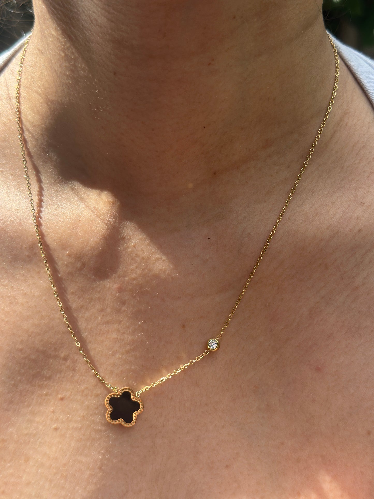 Petal Lustre Necklace (40 + 5 cm)